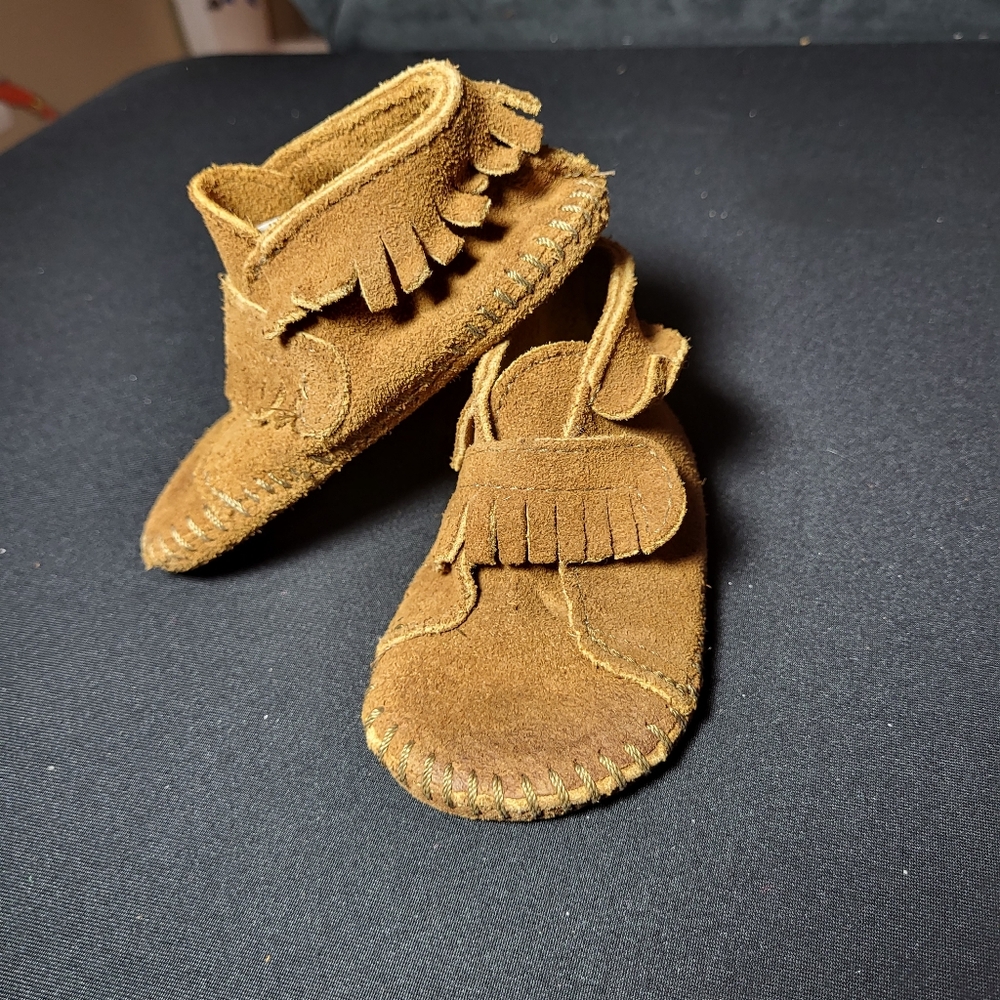 Baby toddler Minnetonka moccasins